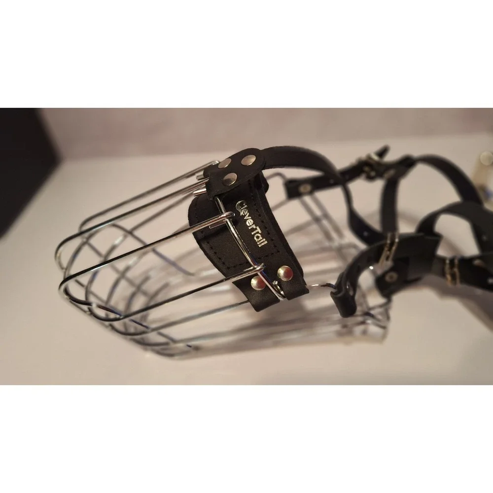 CLEVERTAIL METAL DOG MUZZLE HEAVY DUTY WIRE LEATHER STRAPS NEW NO BOX